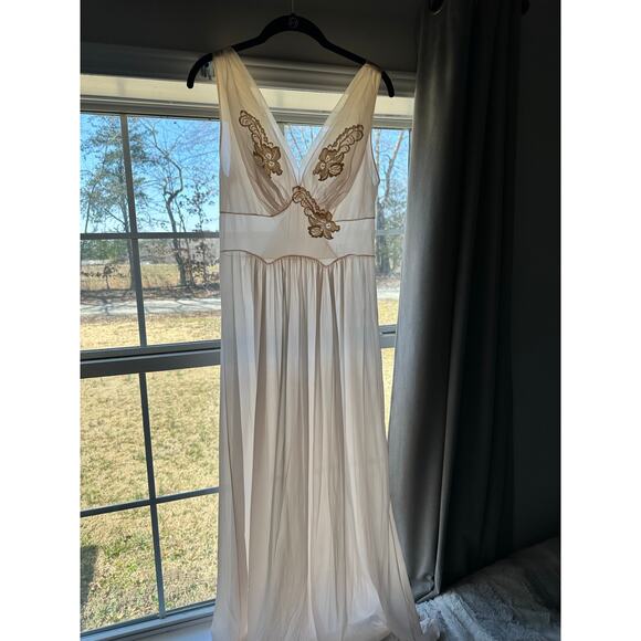 Vanity Fair 1950’s full aplique gown size 34 Small - Picture 1 of 10
